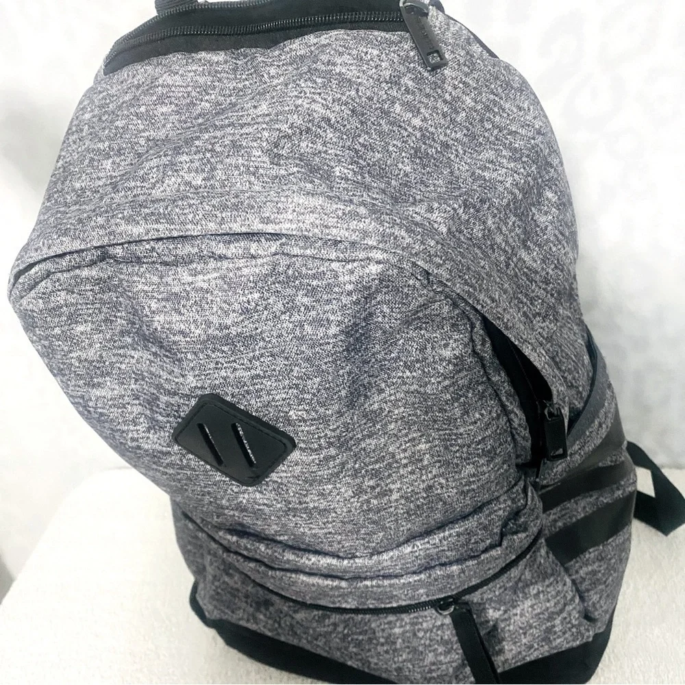 Adidas Classic 3S Backpack, Onix/Black, One Size School , Everyday, Etc,.